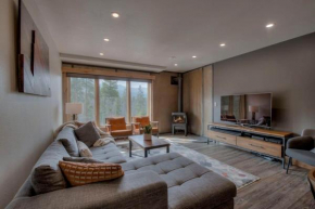 Ski In Out Townhome with Hot Tub and Lovely Mtn Views Breckenridge